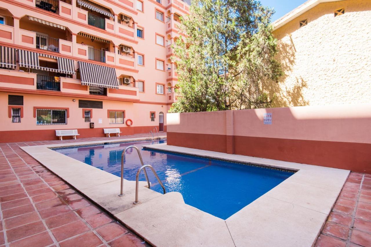 Boliches Center Apartment Next To The Beach, Parking, Pool & Terrace Фуэнхирола Экстерьер фото