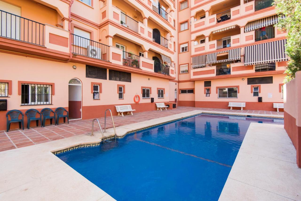 Boliches Center Apartment Next To The Beach, Parking, Pool & Terrace Фуэнхирола Экстерьер фото