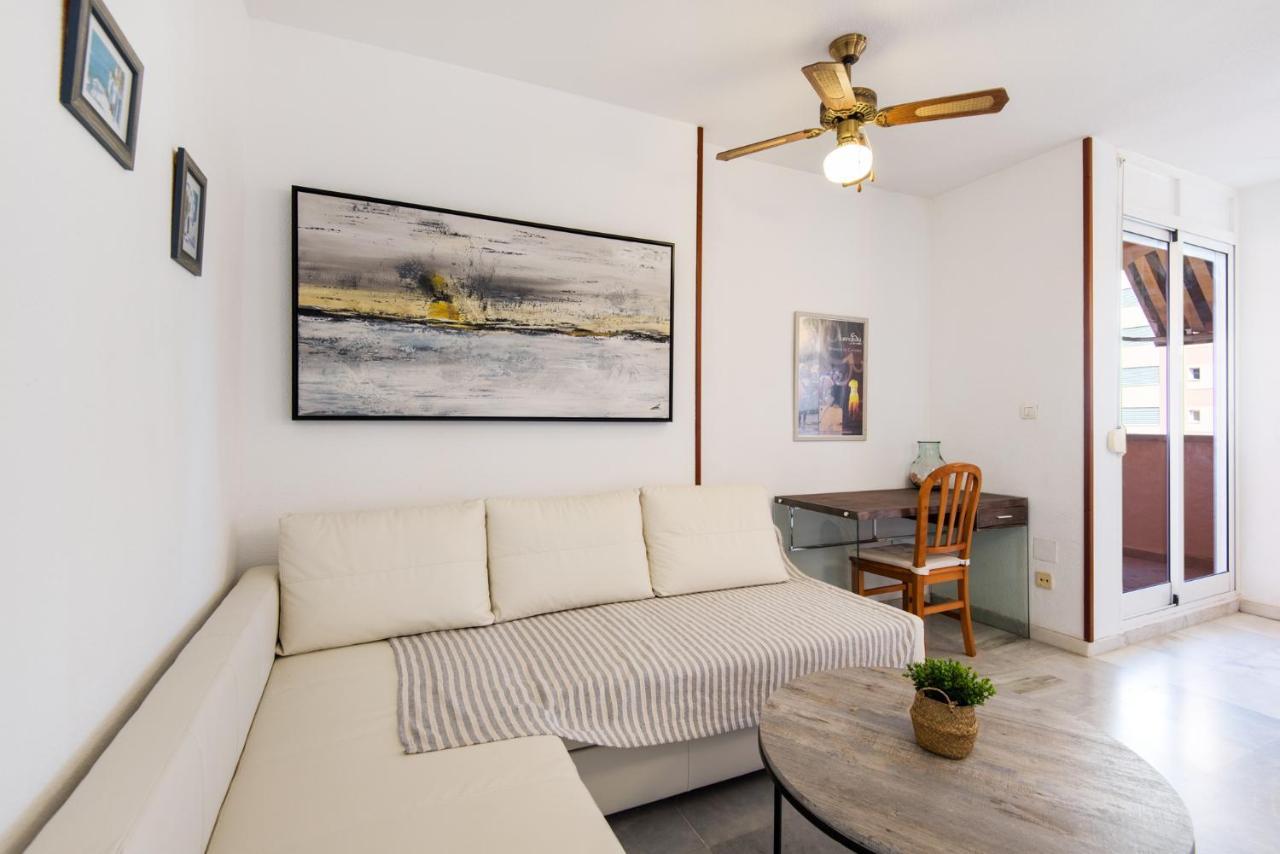 Boliches Center Apartment Next To The Beach, Parking, Pool & Terrace Фуэнхирола Экстерьер фото