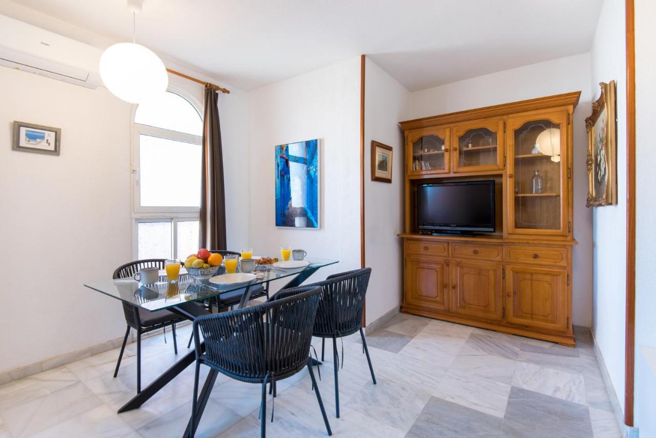 Boliches Center Apartment Next To The Beach, Parking, Pool & Terrace Фуэнхирола Экстерьер фото