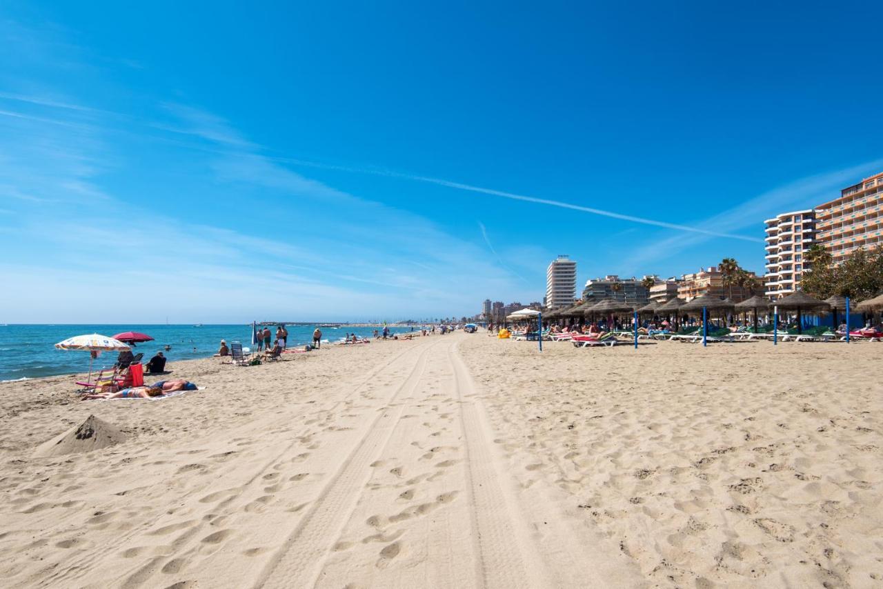 Boliches Center Apartment Next To The Beach, Parking, Pool & Terrace Фуэнхирола Экстерьер фото